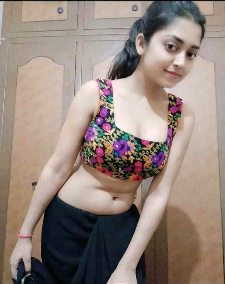 Independent Escorts (9205019753) Call Girls in Connaught Place